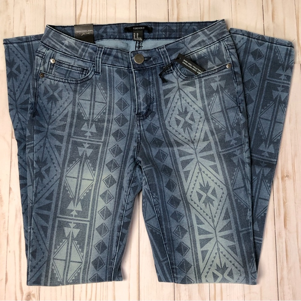 New Forever 21 Geometric Design Skinny Jeans size 28 Dark denim